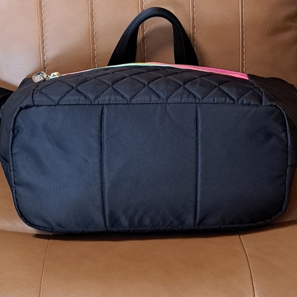 Juicy Couture Quilted Weekender Tote Bag Pink Zip Multi Pocket Travel Gym - Picture 7 of 10